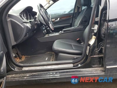 Zdjęcie 7 z 11 samochodu: 2013 MERCEDES-BENZ C 300 4MATIC VIN:WDDGF8ABXDR269612 - miniatura