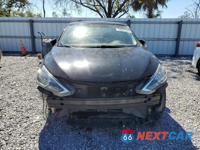Piąte zdjęcie samochodu w środku: 2016 NISSAN SENTRA SV VIN:3N1AB7AP0GL675608 - miniatura