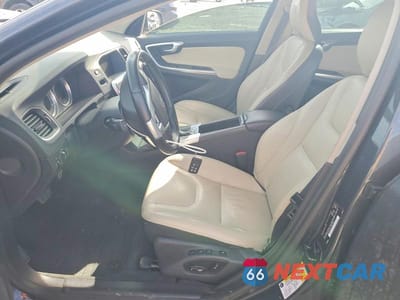 Zdjęcie 7 z 12 samochodu: 2013 VOLVO S60 T5 VIN:YV1612FH8D2174760 - miniatura