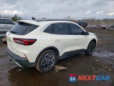 Trzecie zdjęcie samochodu z tyłu: 2025 FORD ESCAPE PLATINUM VIN:1FMCU9JAXSUB65770 - miniatura