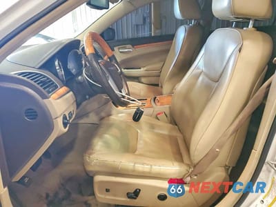 Zdjęcie 7 z 12 samochodu: 2013 CHRYSLER 300C VIN:2C3CCAETXDH557937 - miniatura
