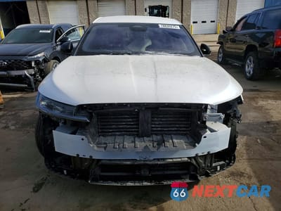 Piąte zdjęcie samochodu w środku: 2025 LINCOLN NAUTILUS PREMIERE VIN:5LMPJ8J44SJ934289 - miniatura