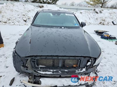 Piąte zdjęcie samochodu w środku: 2019 VOLVO S60 T6 R-DESIGN VIN:7JRA22TM6KG003974 - miniatura