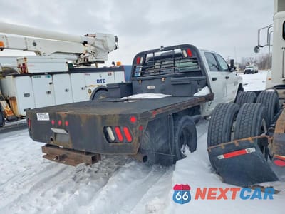 Czwarte zdjęcie samochodu z boku: 2017 RAM 3500 FLATBED TRUCK VIN:3C7WRTCL7HG619888 - miniatura
