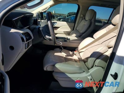 Zdjęcie 7 z 14 samochodu: 2021 LINCOLN NAVIGATOR RESERVE VIN:5LMJJ2LT9MEL19515 - miniatura