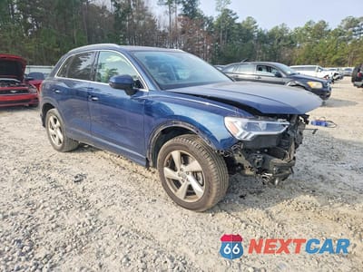 Czwarte zdjęcie samochodu z boku: 2020 AUDI Q3 PREMIUM PLUS VIN:WA1BECF35L1017978 - miniatura