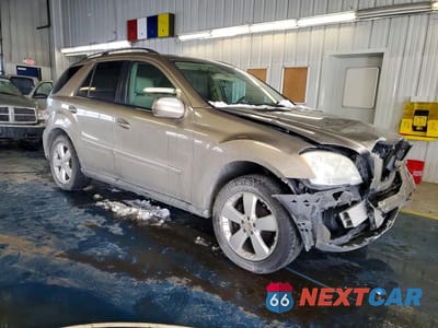 Czwarte zdjęcie samochodu z boku: 2009 MERCEDES-BENZ ML 350 VIN:4JGBB86E09A499843 - miniatura