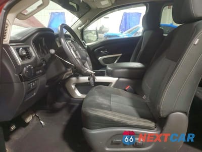 Zdjęcie 7 z 12 samochodu: 2018 NISSAN TITAN SV VIN:1N6AA1C52JN511175 - miniatura