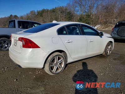 Trzecie zdjęcie samochodu z tyłu: 2014 VOLVO S60 T5 VIN:YV1612FH4E1279268 - miniatura