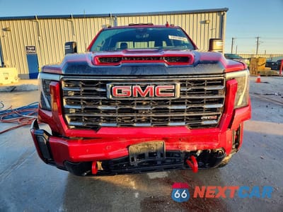 Piąte zdjęcie samochodu w środku: 2024 GMC SIERRA K2500 AT4 VIN:1GT49PEY8RF310163 - miniatura