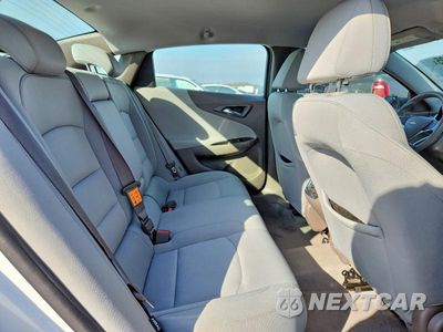 Zdjęcie 10 z 11 samochodu: 2019 CHEVROLET MALIBU LT VIN:1G1ZD5ST1KF131432 - miniatura