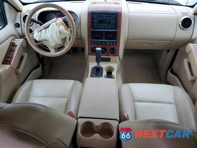 Zdjęcie 8 z 12 samochodu: 2006 FORD EXPLORER EDDIE BAUER VIN:1FMEU74E06UA84049 - miniatura
