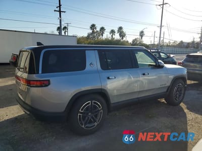 Trzecie zdjęcie samochodu z tyłu: 2026 RIVIAN R1S ADVENTURE VIN:7PDSGGBA1TN080010 - miniatura