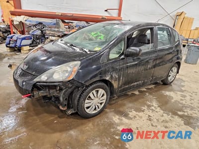 2013 HONDA FIT JHMGE8G34DC059649 - główne zdjęcie licytacji z USA - miniatura