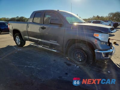 Czwarte zdjęcie samochodu z boku: 2015 TOYOTA TUNDRA SR5 VIN:5TFRM5F10FX089612 - miniatura