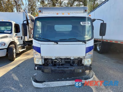 Piąte zdjęcie samochodu w środku: 2011 ISUZU NPR BOX TRUCK VIN:JALB4W170B7401200 - miniatura