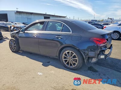 Drugie zdjęcie samochodu z przodu: 2019 MERCEDES-BENZ A 220 4MATIC VIN:WDD3G4FB6KW015391 - miniatura