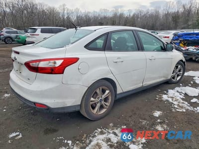 Trzecie zdjęcie samochodu z tyłu: 2014 FORD FOCUS SE VIN:1FADP3F22EL268129 - miniatura