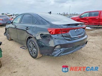 Drugie zdjęcie samochodu z przodu: 2023 KIA FORTE LX VIN:3KPF24AD1PE630253 - miniatura