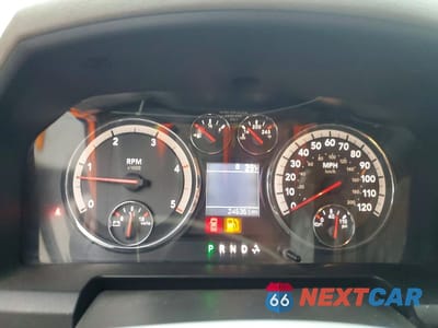 Zdjęcie 9 z 12 samochodu: 2012 DODGE RAM CHASSIS CAB UTILITY / SERVICE TRUCK VIN:3C7WDMCL2CG105685 - miniatura