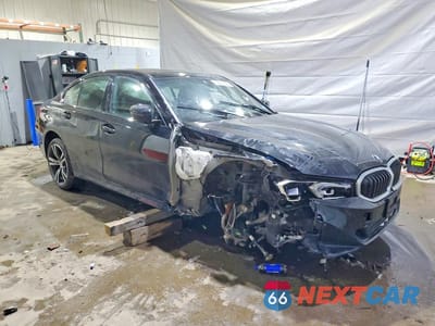 Czwarte zdjęcie samochodu z boku: 2023 BMW 330XI VIN:3MW89FF02P8D10103 - miniatura