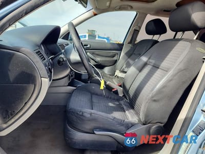 Zdjęcie 7 z 13 samochodu: 2005 VOLKSWAGEN JETTA GLS VIN:3VWSK69M35M031899 - miniatura