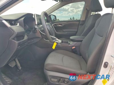 Zdjęcie 7 z 13 samochodu: 2024 TOYOTA RAV4 XLE VIN:2T3W1RFV2RW364735 - miniatura