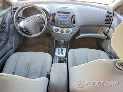 Zdjęcie 8 z 12 samochodu: 2013 HYUNDAI ELANTRA BLUE VIN:KMHDU4AD5AU922459 - miniatura