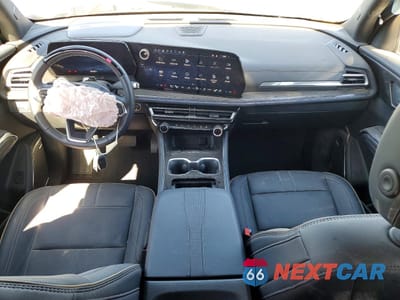 Zdjęcie 8 z 14 samochodu: 2025 CHEVROLET TRAVERSE HIGH COUNTRY VIN:1GNERKRS4SJ231452 - miniatura