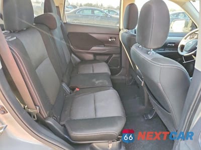 Zdjęcie 11 z 13 samochodu: 2018 MITSUBISHI OUTLANDER SE VIN:JA4AZ3A3XJZ071394 - miniatura