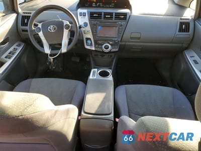 Zdjęcie 8 z 12 samochodu: 2012 TOYOTA PRIUS V VIN:JTDZN3EU2C3051539 - miniatura