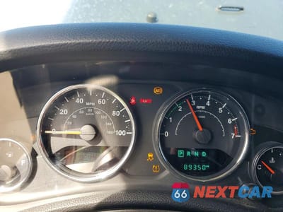 Zdjęcie 9 z 12 samochodu: 2016 JEEP WRANGLER UNLIMITED SPORT VIN:1C4BJWDG3GL206485 - miniatura