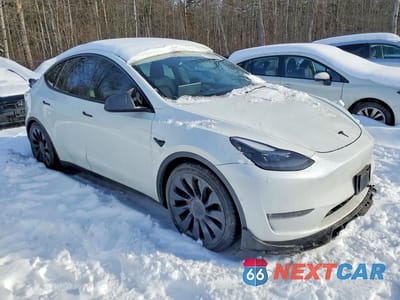Czwarte zdjęcie samochodu z boku: 2022 TESLA MODEL Y VIN:7SAYGDEF4NF318699 - miniatura