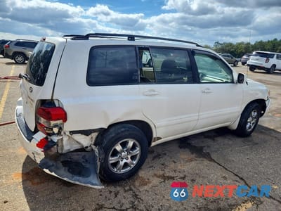 Trzecie zdjęcie samochodu z tyłu: 2004 TOYOTA HIGHLANDER BASE VIN:JTEGD21A240104366 - miniatura