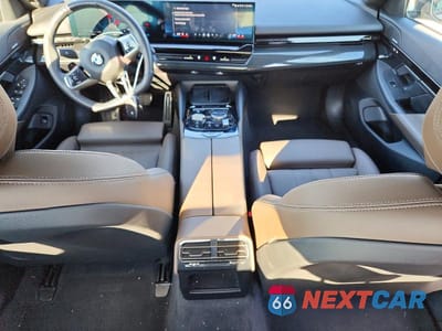 Zdjęcie 8 z 12 samochodu: 2025 BMW 530 I VIN:WBA43FJ07SCU28771 - miniatura