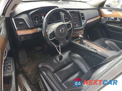 Zdjęcie 8 z 12 samochodu: 2017 VOLVO XC90 T6 VIN:YV4A22PL9H1140674 - miniatura