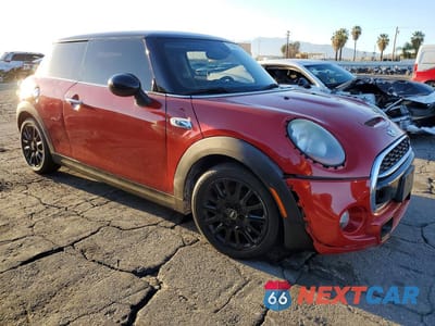 Czwarte zdjęcie samochodu z boku: 2017 MINI COOPER S VIN:WMWXP7C3XH2A45973 - miniatura