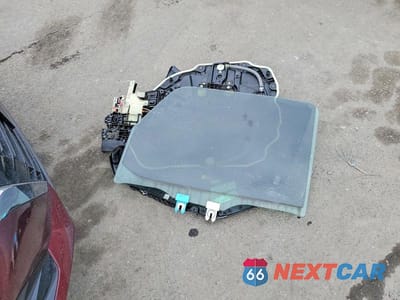 Zdjęcie 13 z 13 samochodu: 2018 JEEP WRANGLER UNLIMITED SPORT VIN:1C4HJXDG4JW103355 - miniatura