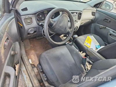 Zdjęcie 8 z 11 samochodu: 2006 KIA RIO BASE VIN:KNADE123X66162382 - miniatura