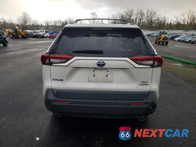 Zdjęcie 6 z 12 samochodu: 2021 TOYOTA RAV4 VIN:2T3B6RFV9MW029125 - miniatura