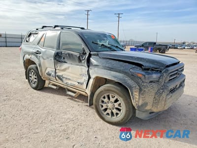 Czwarte zdjęcie samochodu z boku: 2025 TOYOTA 4RUNNER SR5 VIN:JTEVA5BR1S5048152 - miniatura