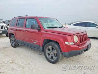 Czwarte zdjęcie samochodu z boku: 2014 JEEP PATRIOT LATITUDE VIN:1C4NJPFB1ED620585 - miniatura