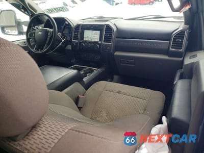 Zdjęcie 8 z 13 samochodu: 2017 FORD F350 SUPER DUTY VIN:1FT8X3B67HEE60353 - miniatura