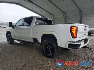 Drugie zdjęcie samochodu z przodu: 2024 GMC SIERRA K2500 AT4 VIN:1GT49PEY5RF210683 - miniatura
