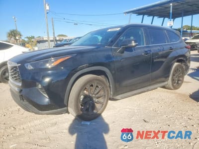 2023 TOYOTA HIGHLANDER XLE 5TDKDRAH0PS510992 - główne zdjęcie licytacji z USA - miniatura
