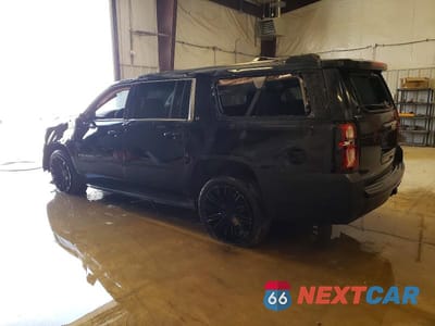 Drugie zdjęcie samochodu z przodu: 2016 CHEVROLET SUBURBAN K1500 LT VIN:1GNSKHKC0GR389342 - miniatura