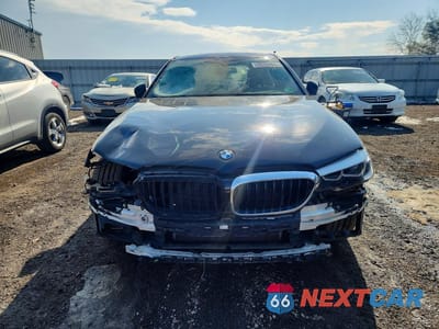 Piąte zdjęcie samochodu w środku: 2018 BMW 530 XI VIN:WBAJA7C5XJWA72095 - miniatura