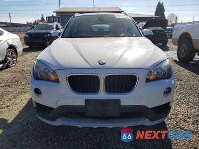 Piąte zdjęcie samochodu w środku: 2015 BMW X1 SDRIVE28I VIN:WBAVM1C5XFVW58747 - miniatura