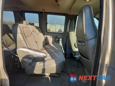 Zdjęcie 11 z 13 samochodu: 2004 GMC SAVANA G1500 VIN:1GKFH15T941108794 - miniatura