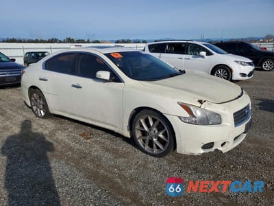 Czwarte zdjęcie samochodu z boku: 2010 NISSAN MAXIMA VIN:1N4AA5AP3AC846770 - miniatura